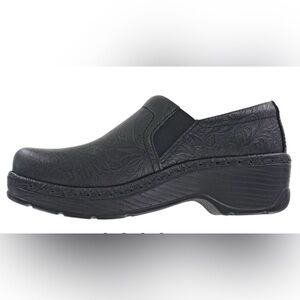 NWOT Klogs Naples Collection Black Clogs. Size 8.5